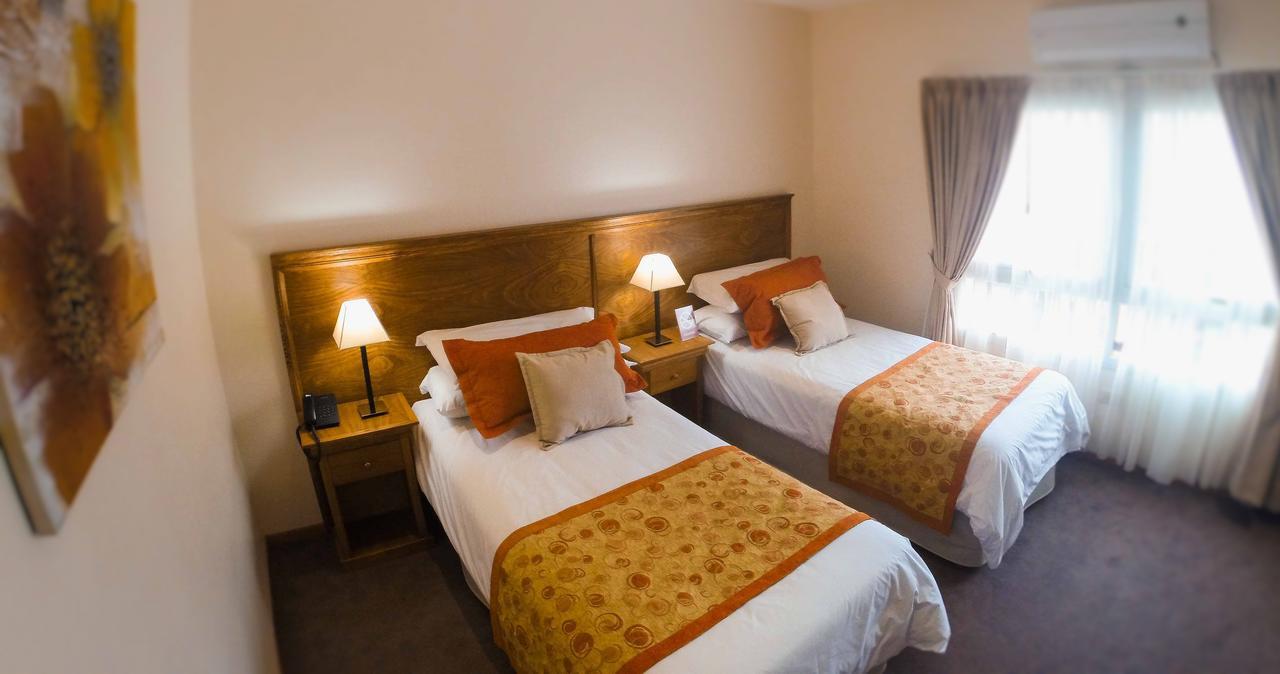 Hotel Urbano Ла банда Екстериор снимка